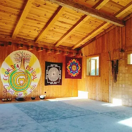 Ecoaldea Vegetariana Y Vegana Espiral * カベセイラス・デ・バスト